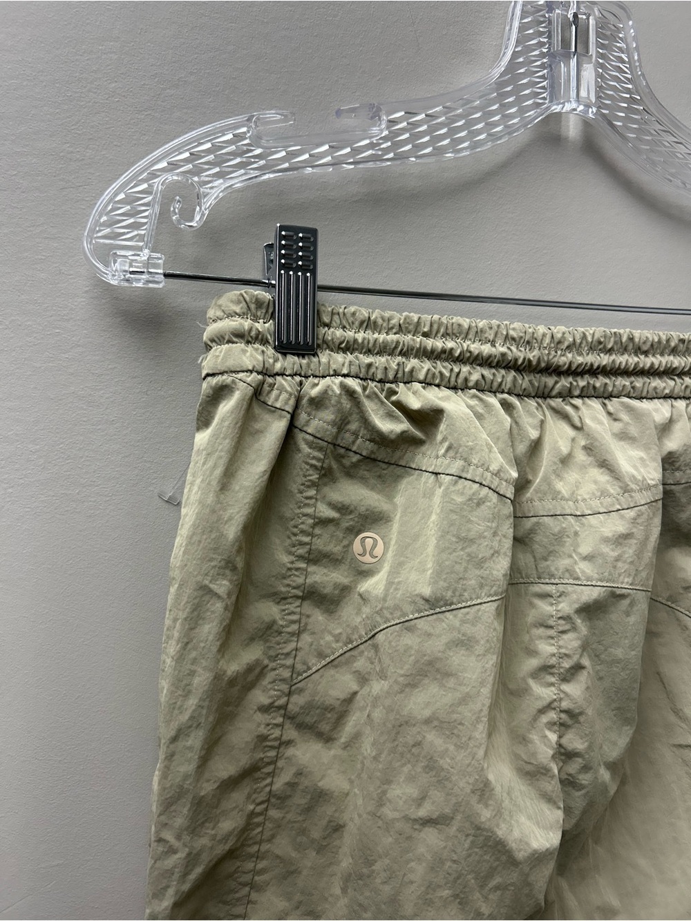 Lululemon Women’s Evergreen Track Pant Beige - Picture 5 of 6